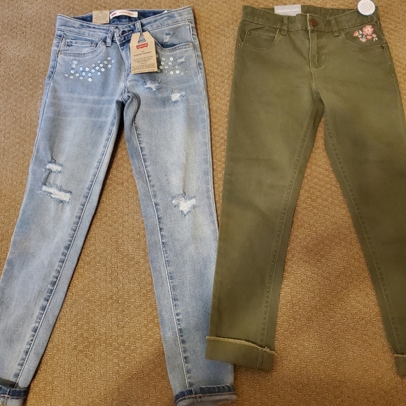 2 pairs of Girls size 7 jeans - Picture 2 of 6